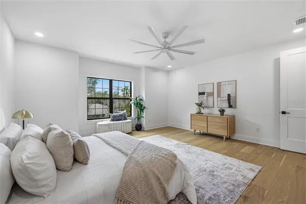 $9,500 | 3010 South Esperanza Avenue, Tampa, FL 33629