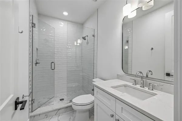 $9,500 | 3010 South Esperanza Avenue, Tampa, FL 33629