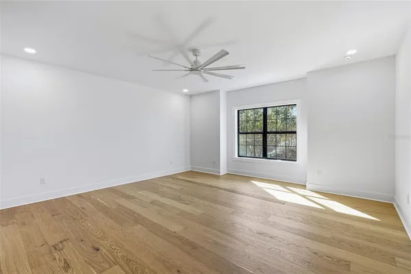 $9,500 | 3010 South Esperanza Avenue, Tampa, FL 33629