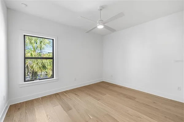$9,500 | 3010 South Esperanza Avenue, Tampa, FL 33629