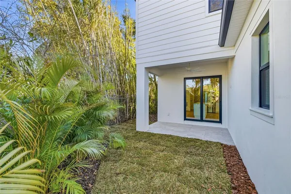 $9,500 | 3010 South Esperanza Avenue, Tampa, FL 33629