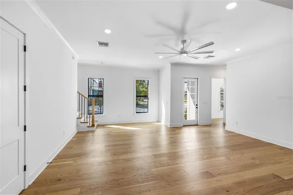 $9,500 | 3010 South Esperanza Avenue, Tampa, FL 33629