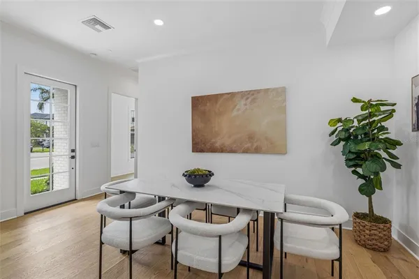 $9,500 | 3010 South Esperanza Avenue, Tampa, FL 33629