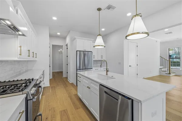 $9,500 | 3010 South Esperanza Avenue, Tampa, FL 33629