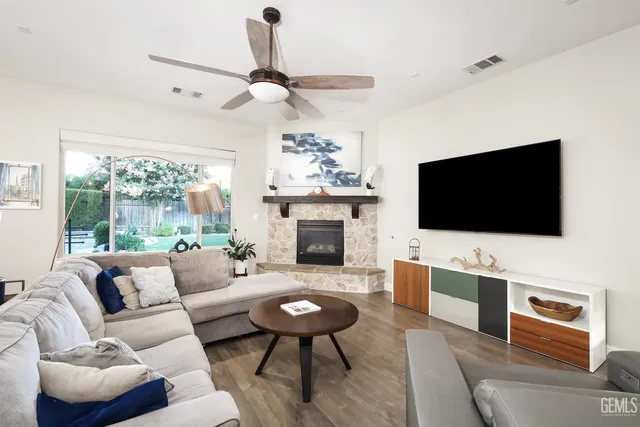 $699,000 | Undisclosed Address, Bakersfield, CA 93314