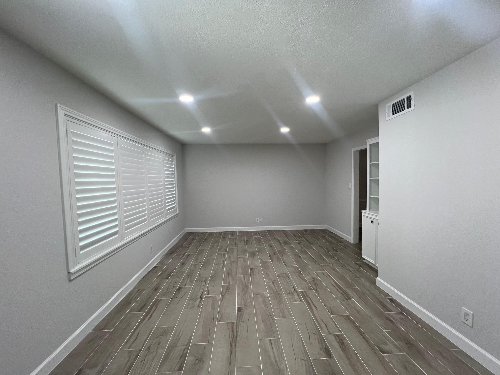 1437 Confederate Road Houston, TX 77055 - Photo 3 of 13