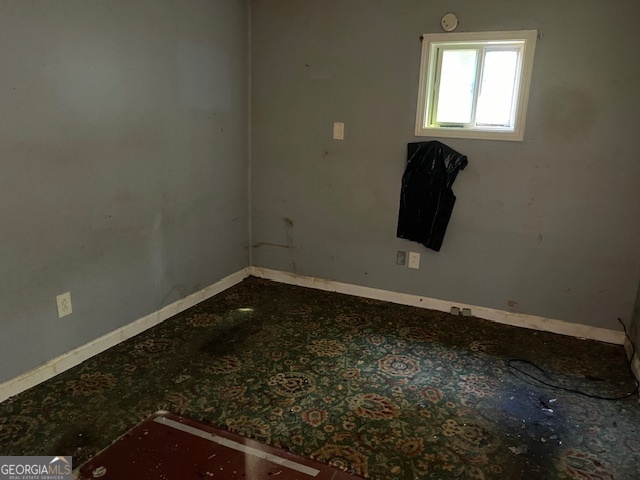 1427 Woodland Road Thomaston, GA 30286 - Photo 6 of 16 a bathroom with a window