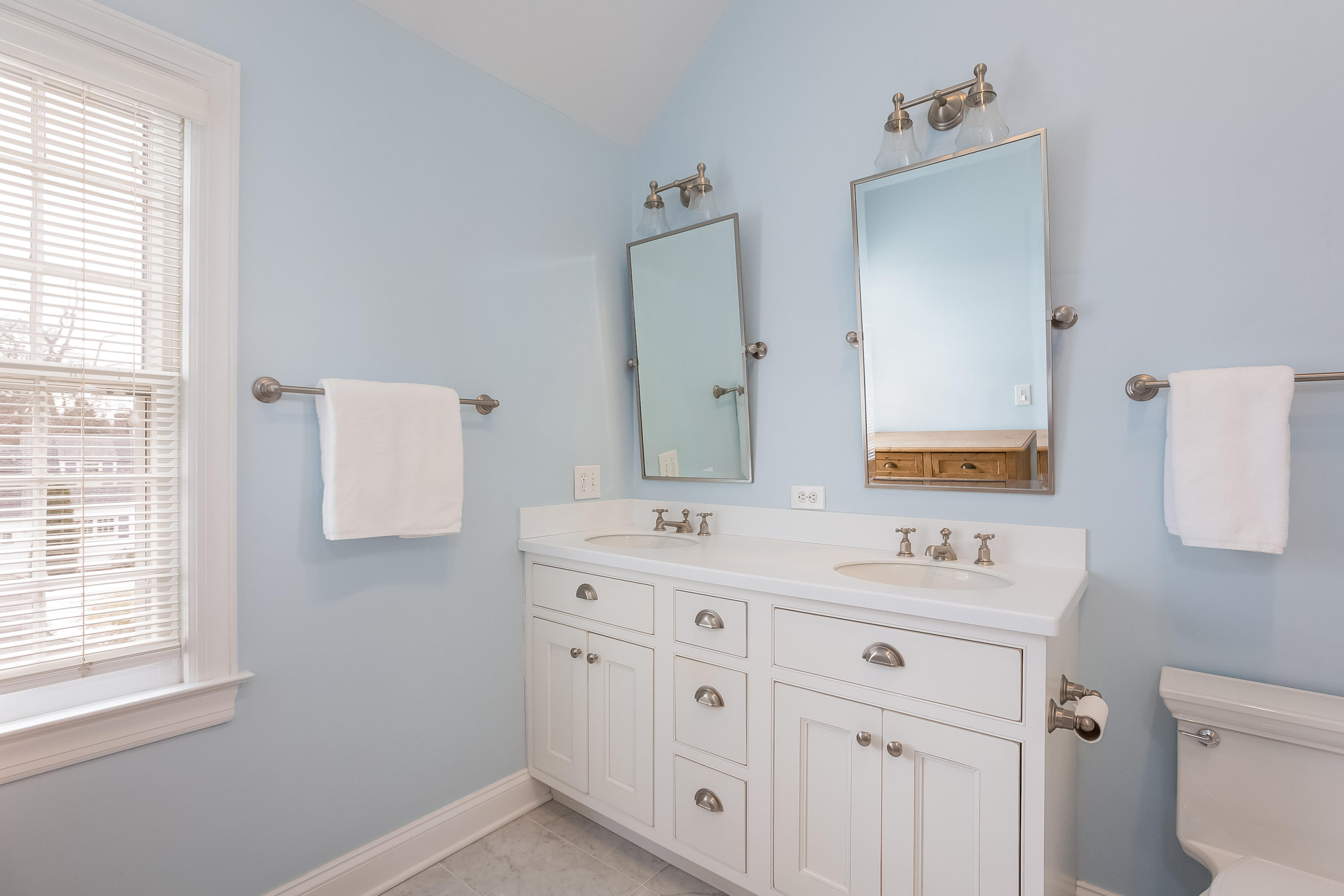 9 Colony Road Darien, CT 06820 - Photo 21 of 31 021-Master_Bathroom-5277487-large