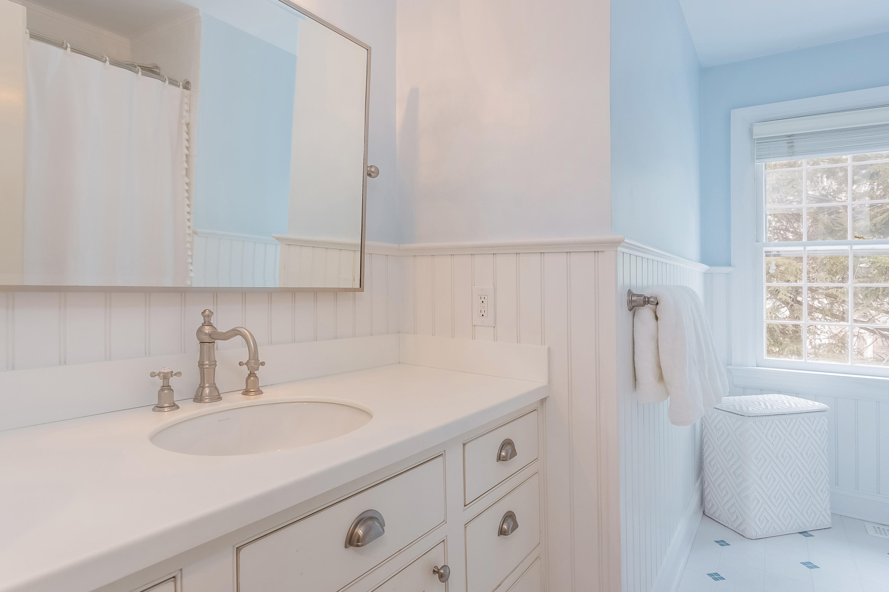 9 Colony Road Darien, CT 06820 - Photo 27 of 31 027-Bathroom-5277495-large