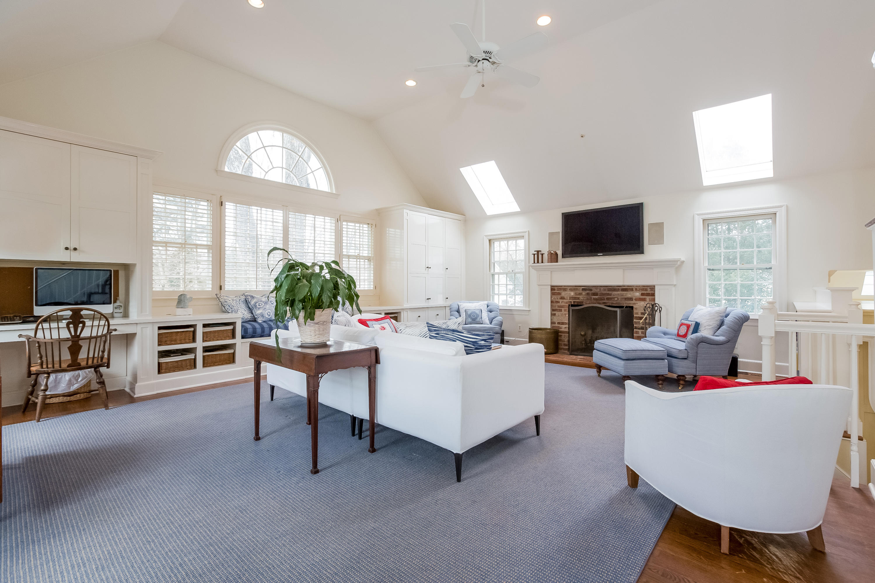 9 Colony Road Darien, CT 06820 - Photo 6 of 31 006-Living_Room-5277476-large
