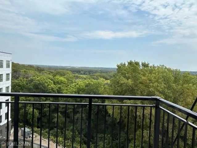 $2,170 | 3701 American Boulevard East, Unit 530, Bloomington, MN 55425