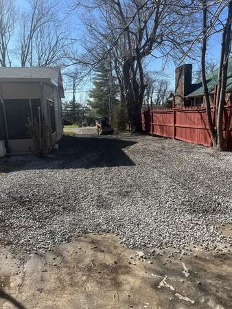a view of a yard with a house