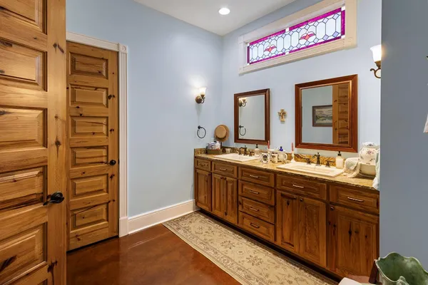 $450,000 | 1056 Turkey Ridge Road, Summit, MS 39666