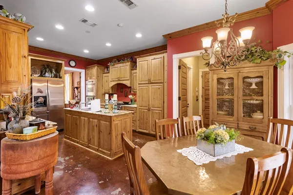 $450,000 | 1056 Turkey Ridge Road, Summit, MS 39666