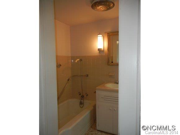 355 South Ridgecrest Street Rutherfordton, NC 28139 - Photo 17 of 24 a bathroom with a shower