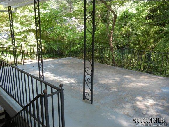355 South Ridgecrest Street Rutherfordton, NC 28139 - Photo 22 of 24 a view of a pathway of a yard