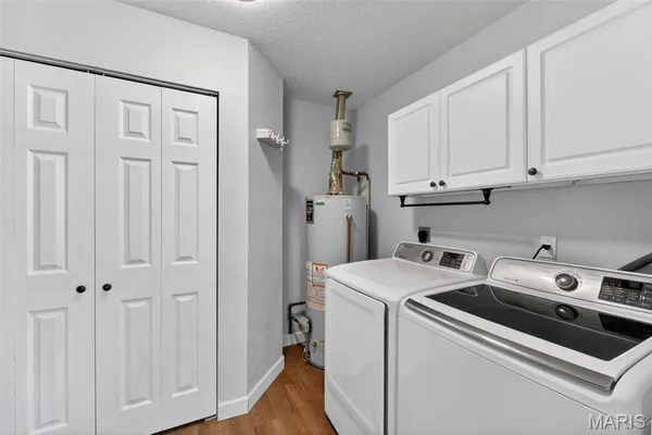 $249,900 | 104 East Hunters Ridge, Valmeyer, IL 62295