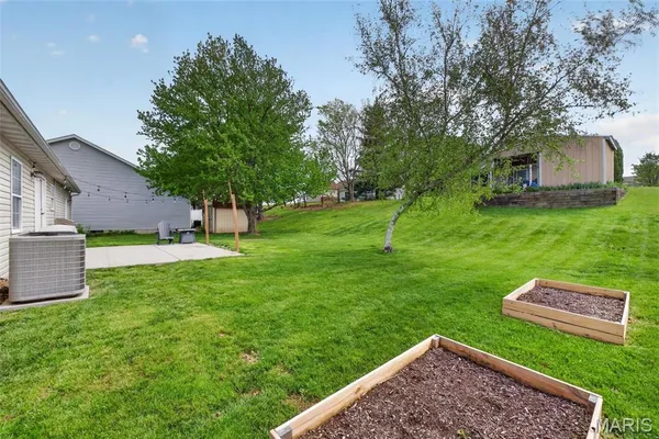 $249,900 | 104 East Hunters Ridge, Valmeyer, IL 62295