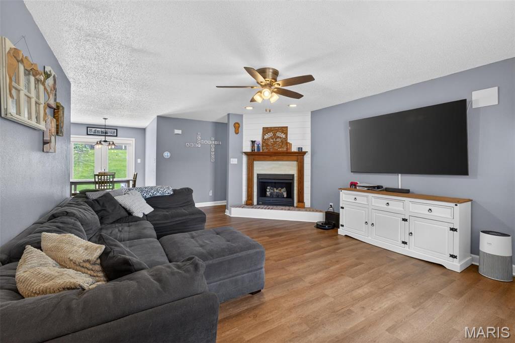 104 East Hunters Ridge Valmeyer, IL 62295 - Photo 4 of 28