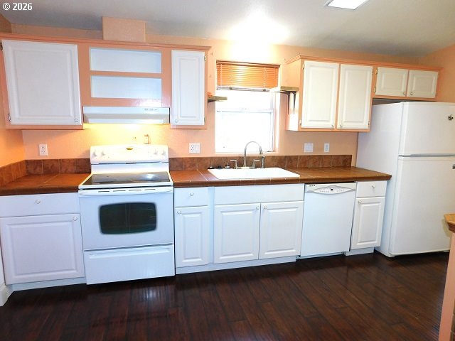 1105 Riverside Drive, Unit 32 Vernonia, OR 97064 - Photo 18 of 37 Kitchen