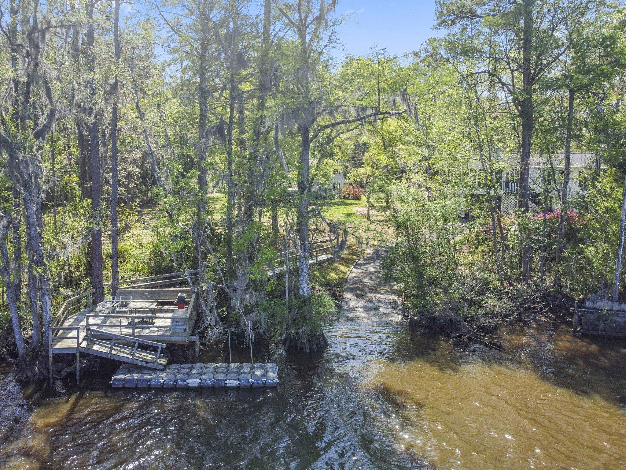 417 Frederick Drive Georgetown, SC 29440 - Photo 6 of 28 Gallery Image 6