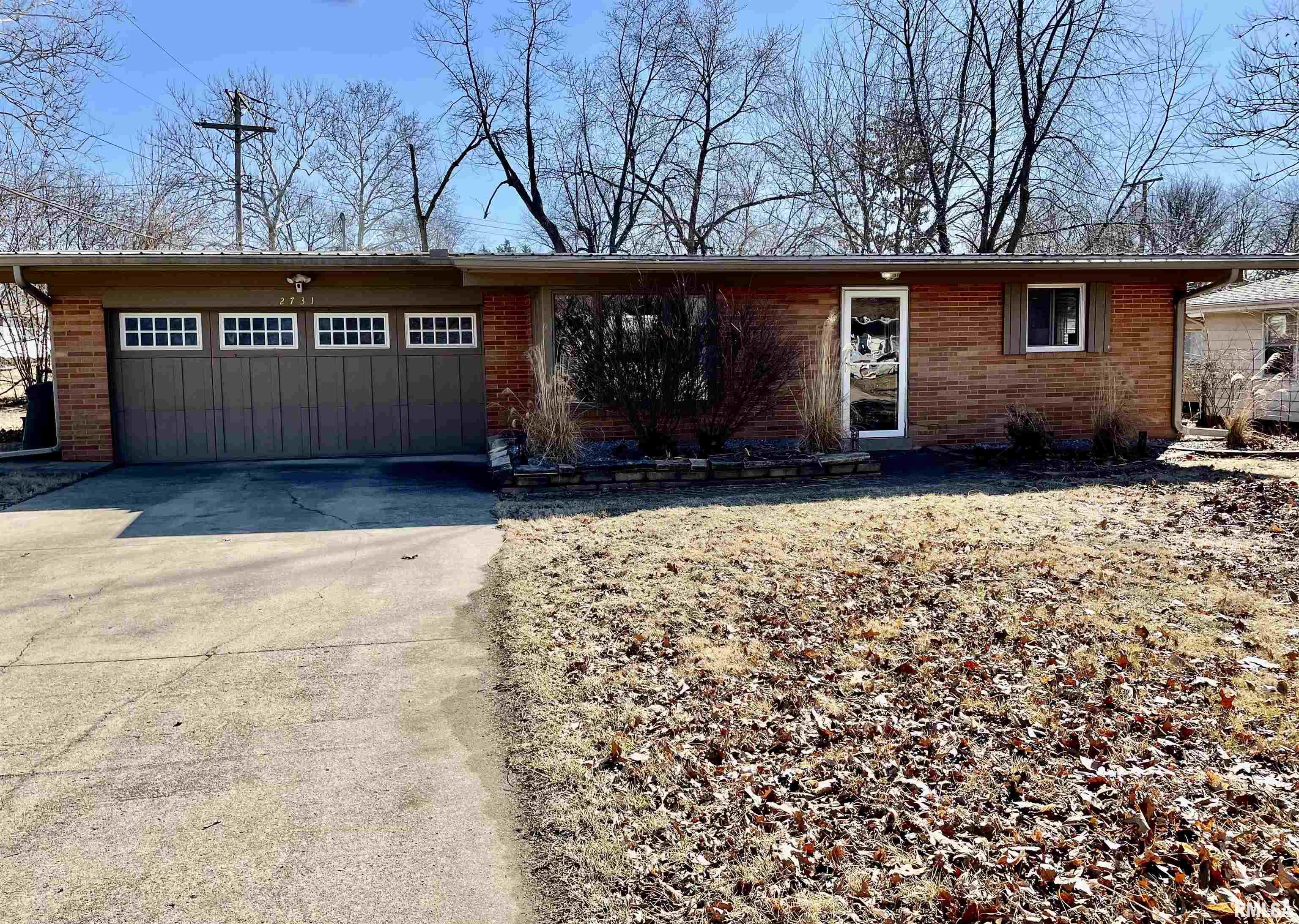 2731 West Overhill Road Peoria, IL 61615 - Photo 1 of 27 Gallery Image 1