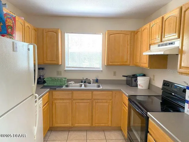 $375,000 | 23 Regent Lane, Palm Coast, FL 32164