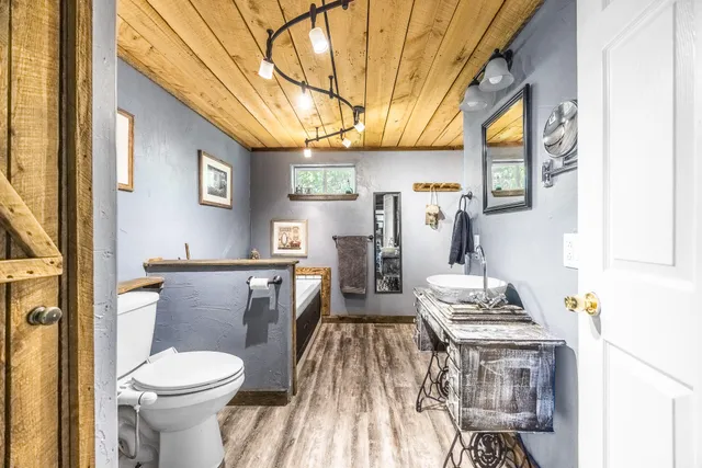 $943,800 | 10 Trista Lane, Mercer, ME 04957