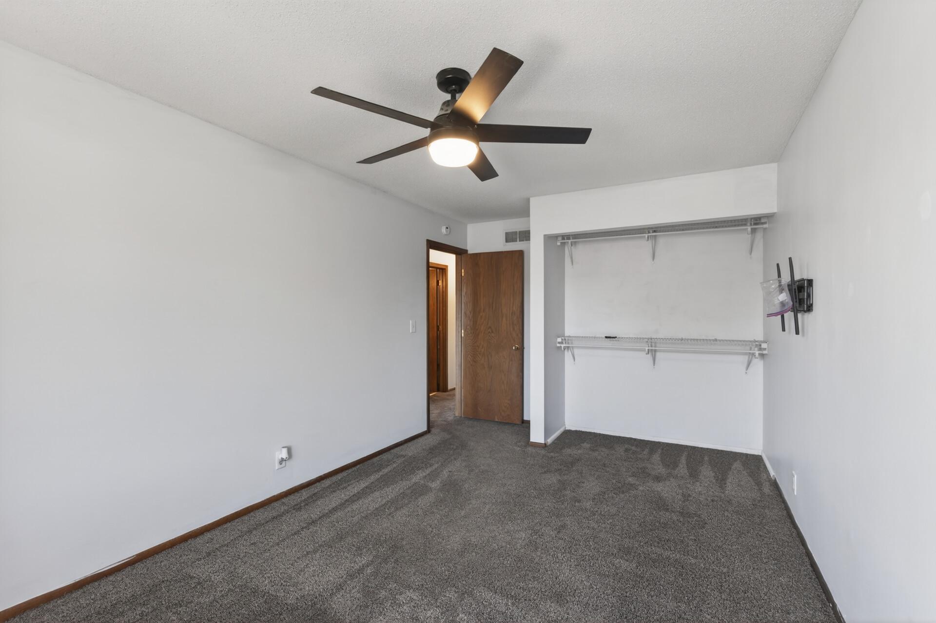 2010 Arkwright Street Maplewood, MN 55117 - Photo 19 of 28
