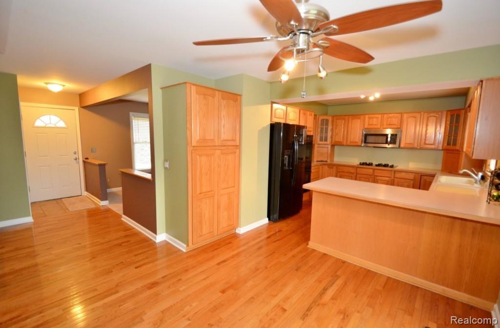 2448 Grove Park Road Fenton, MI 48430 - Photo 15 of 29