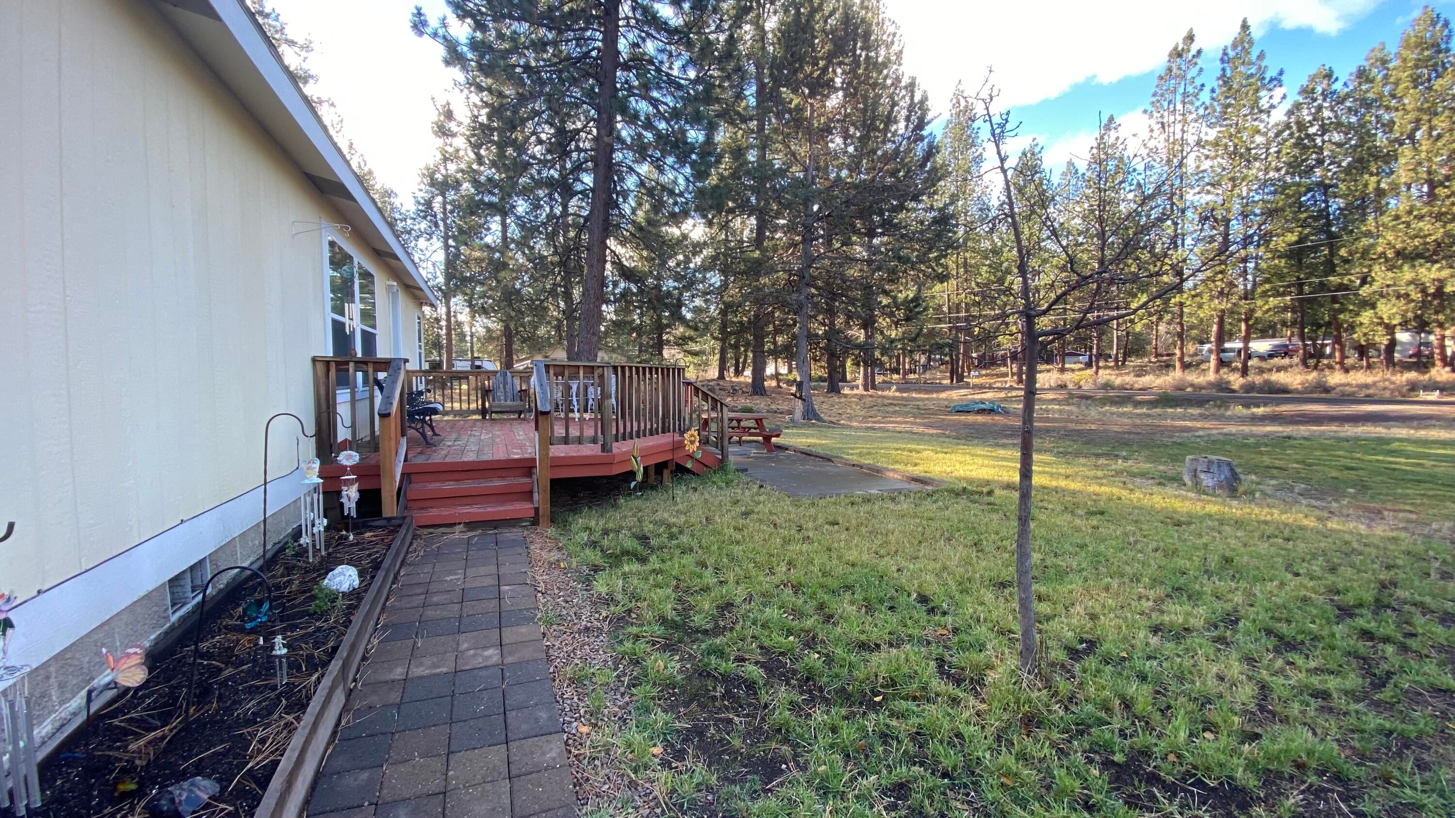 59968 Cheyenne Road Bend, OR 97702 - Photo 5 of 24 IMG_E3028