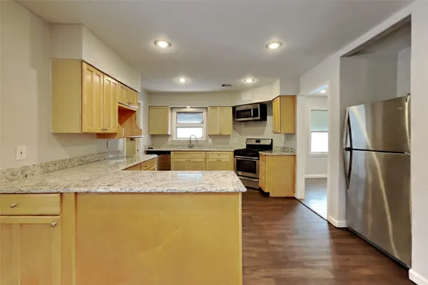 $1,800 | 14318 Ella Lee Lane, Houston, TX 77077