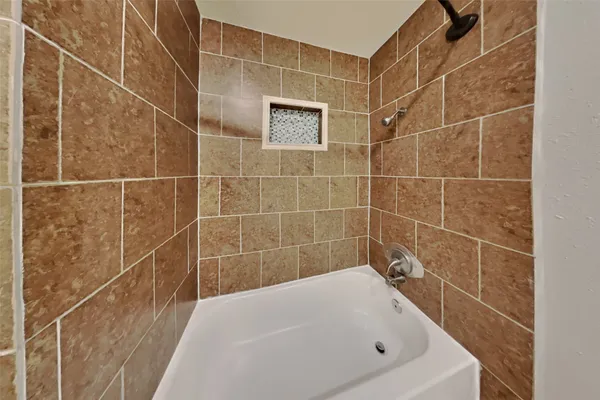 $1,800 | 14318 Ella Lee Lane, Houston, TX 77077