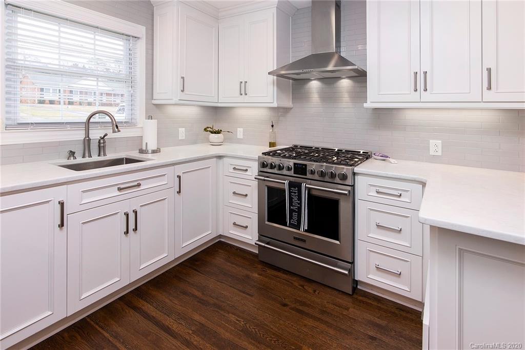2744 Goneaway Road Charlotte, NC 28210 - Photo 6 of 21 Gallery Image 6