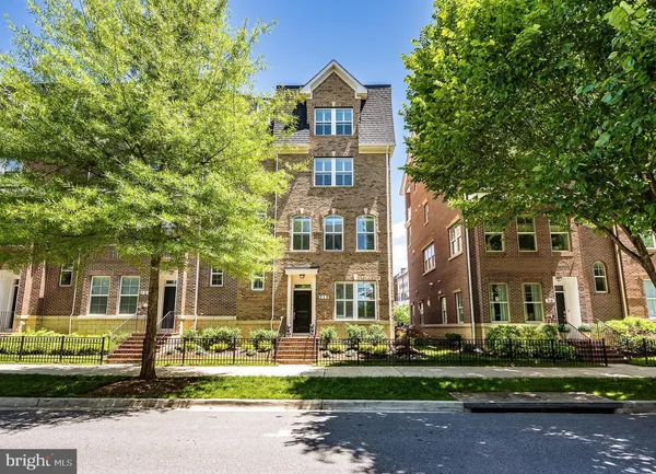 $1,200,000 | 310 Crown Park Avenue, Gaithersburg, MD 20878