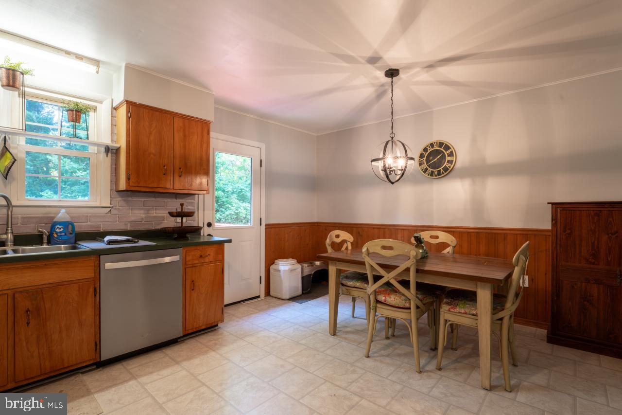 2125 Oak Road Port Republic, MD 20676 - Photo 14 of 39 Kitchen Dining Room