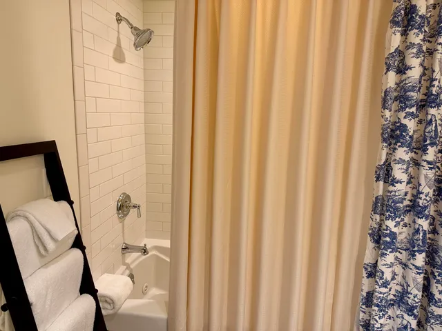 $210,000 | 102 Forest Drive, Unit 210 (LO 212) / III CLAY BROOK AT SUGARBUSH, Warren, VT 05674