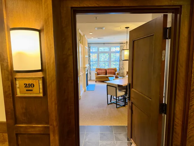 $210,000 | 102 Forest Drive, Unit 210 (LO 212) / III CLAY BROOK AT SUGARBUSH, Warren, VT 05674