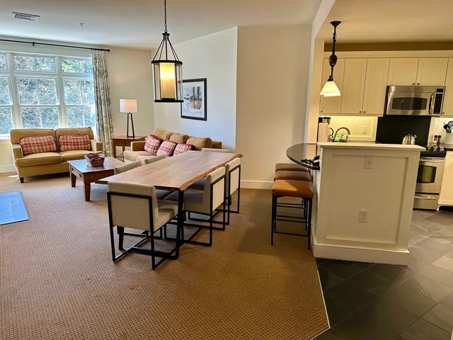 $210,000 | 102 Forest Drive, Unit 210 (LO 212) / III CLAY BROOK AT SUGARBUSH, Warren, VT 05674