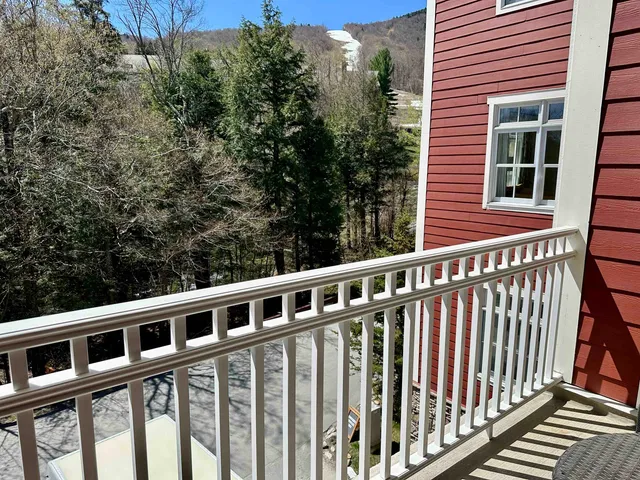 $210,000 | 102 Forest Drive, Unit 210 (LO 212) / III CLAY BROOK AT SUGARBUSH, Warren, VT 05674
