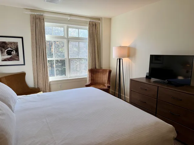 $210,000 | 102 Forest Drive, Unit 210 (LO 212) / III CLAY BROOK AT SUGARBUSH, Warren, VT 05674