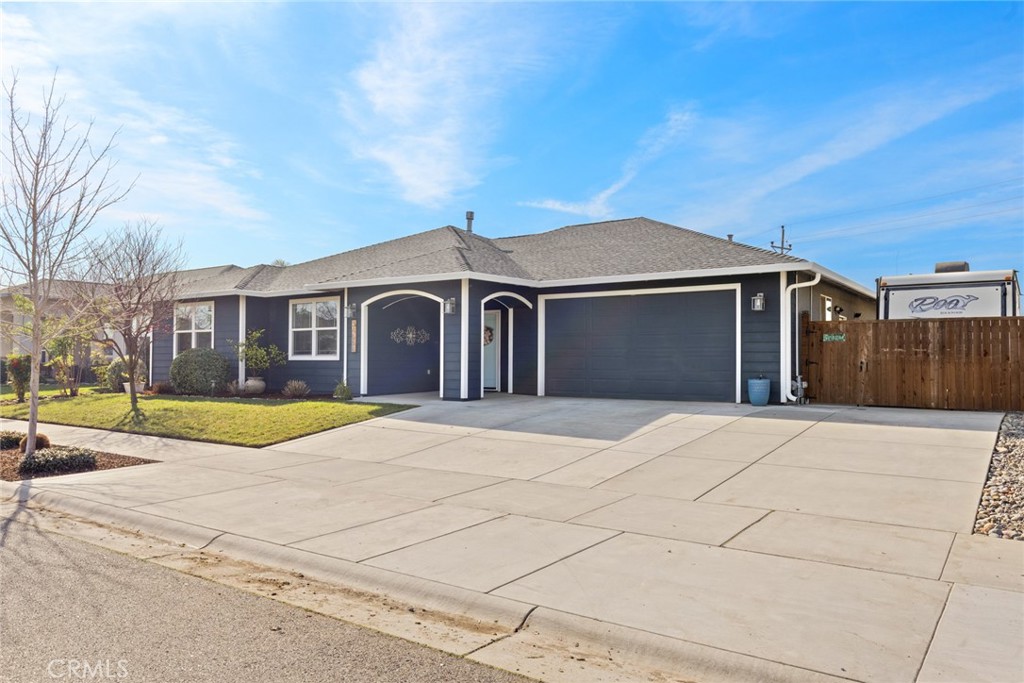 3465 Shaker Lane Chico, CA 95973 - Photo 2 of 34 a front view of a house with yard