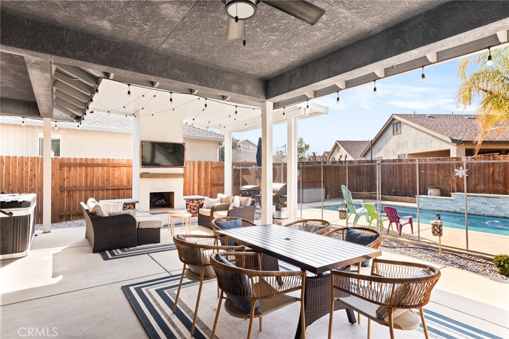 3465 Shaker Lane Chico, CA 95973 - Photo 26 of 34 a outdoor space with seating