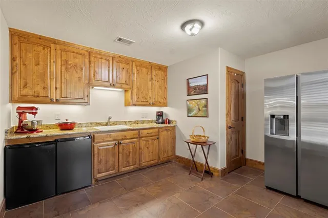 $675,000 | 168 Texoma Bluffs Circle, Gordonville, TX 76245