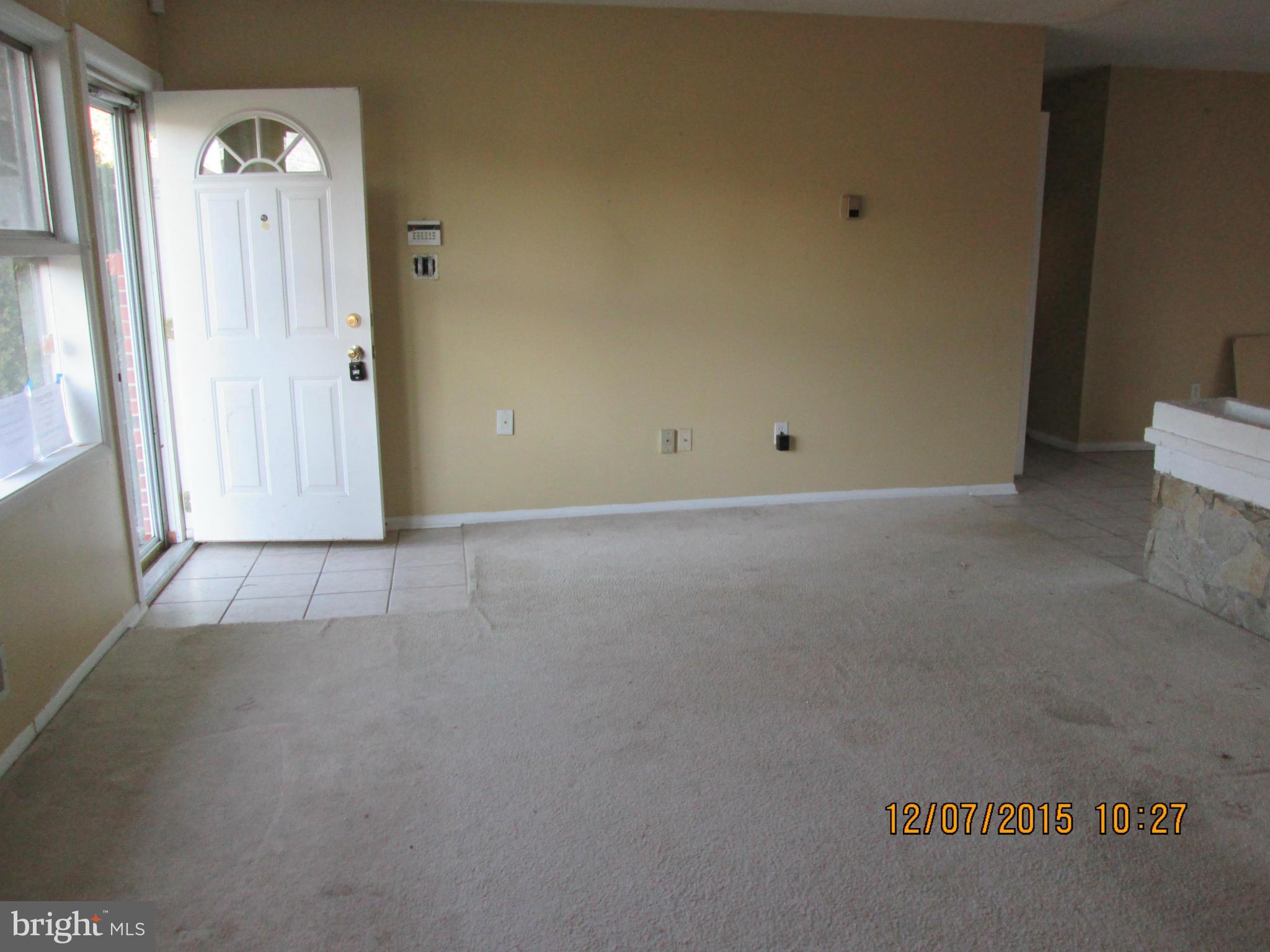 5906 Robindale Road Catonsville, MD 21228 - Photo 3 of 17 Living Room