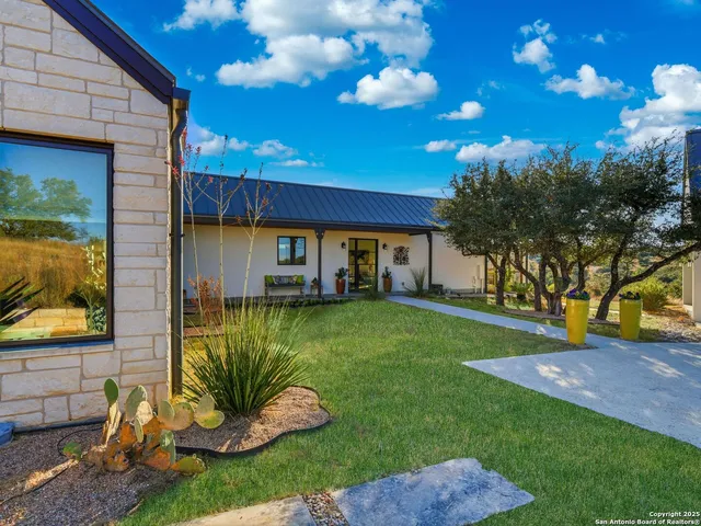 $1,675,000 | 577 Cattle Creek Road, Johnson City, TX 78636