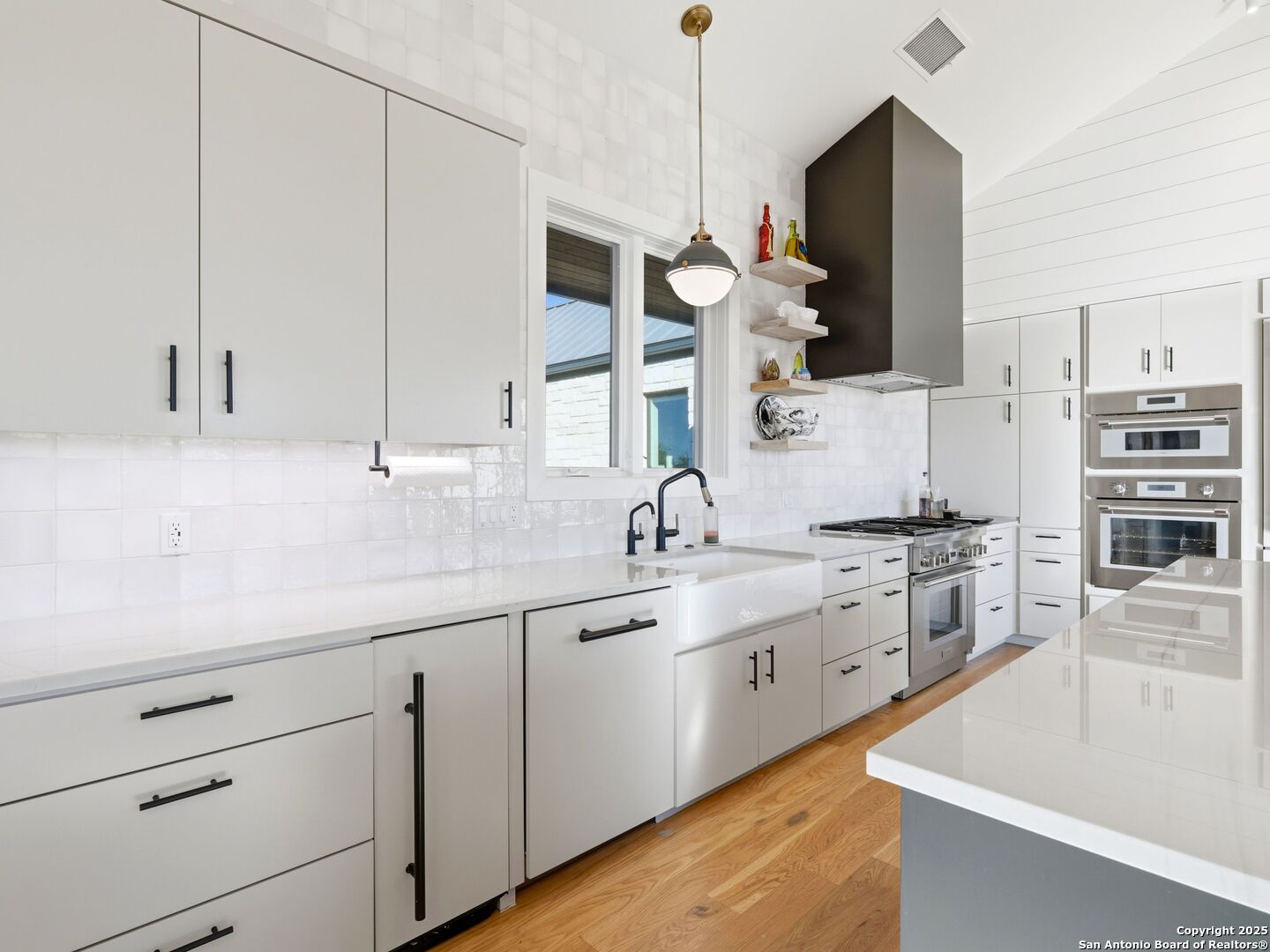 577 Cattle Creek Road Johnson City, TX 78636 - Photo 10 of 68