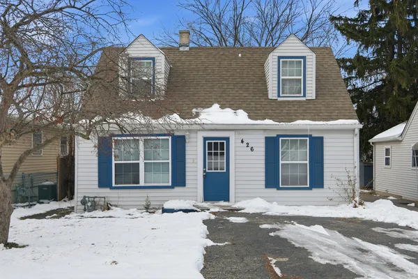 $2,200 | 426 Alpine Drive, Round Lake, IL 60073