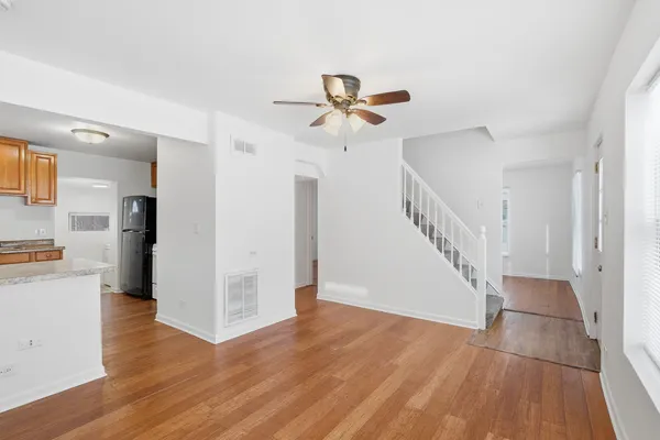 $2,200 | 426 Alpine Drive, Round Lake, IL 60073