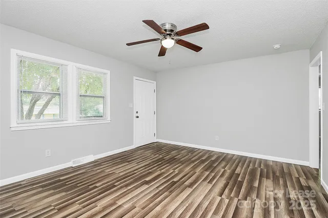 $999 | 610 Temple Street, Kings Mountain, NC 28086